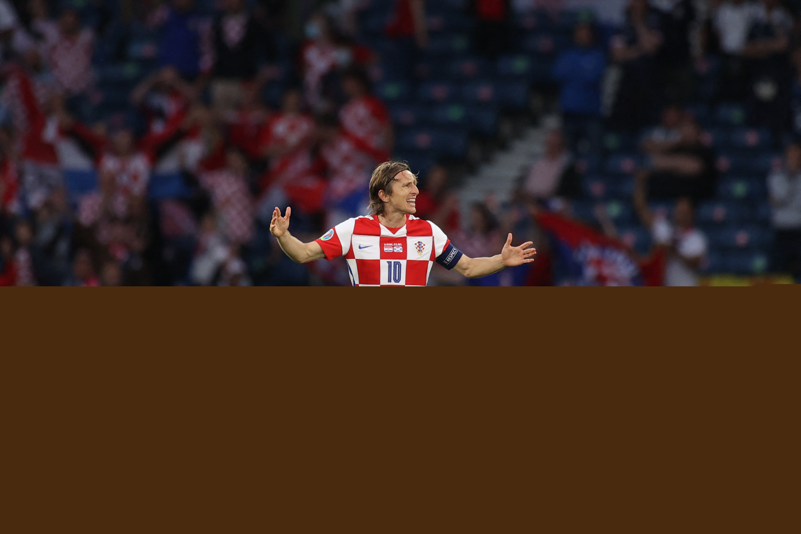 王励勤的妻子是她，曾为奥运会设计亲子装，难怪丈夫能够连连任职