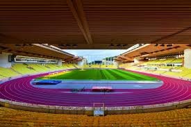 现场直击，库里抢板拉人犯规6犯被罚下，勇士落后3分剩42秒