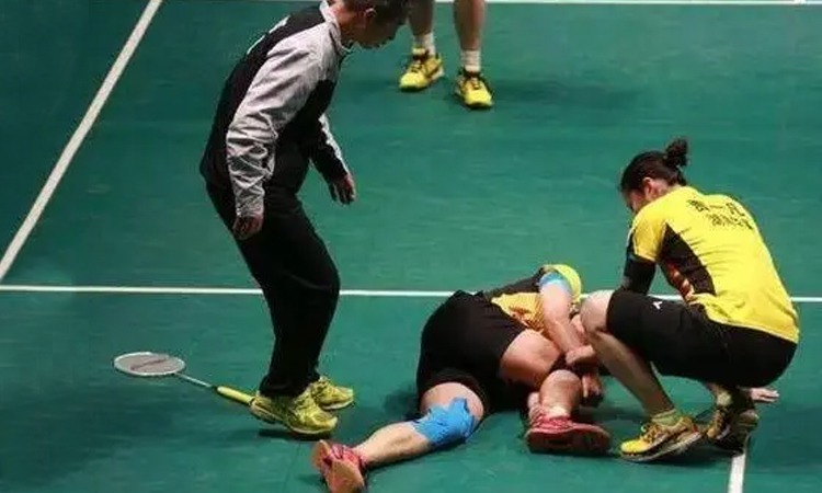 豪尔赫·索莱尔凭借世界大赛中的 3 支关键本垒打荣膺世界大赛 MVP