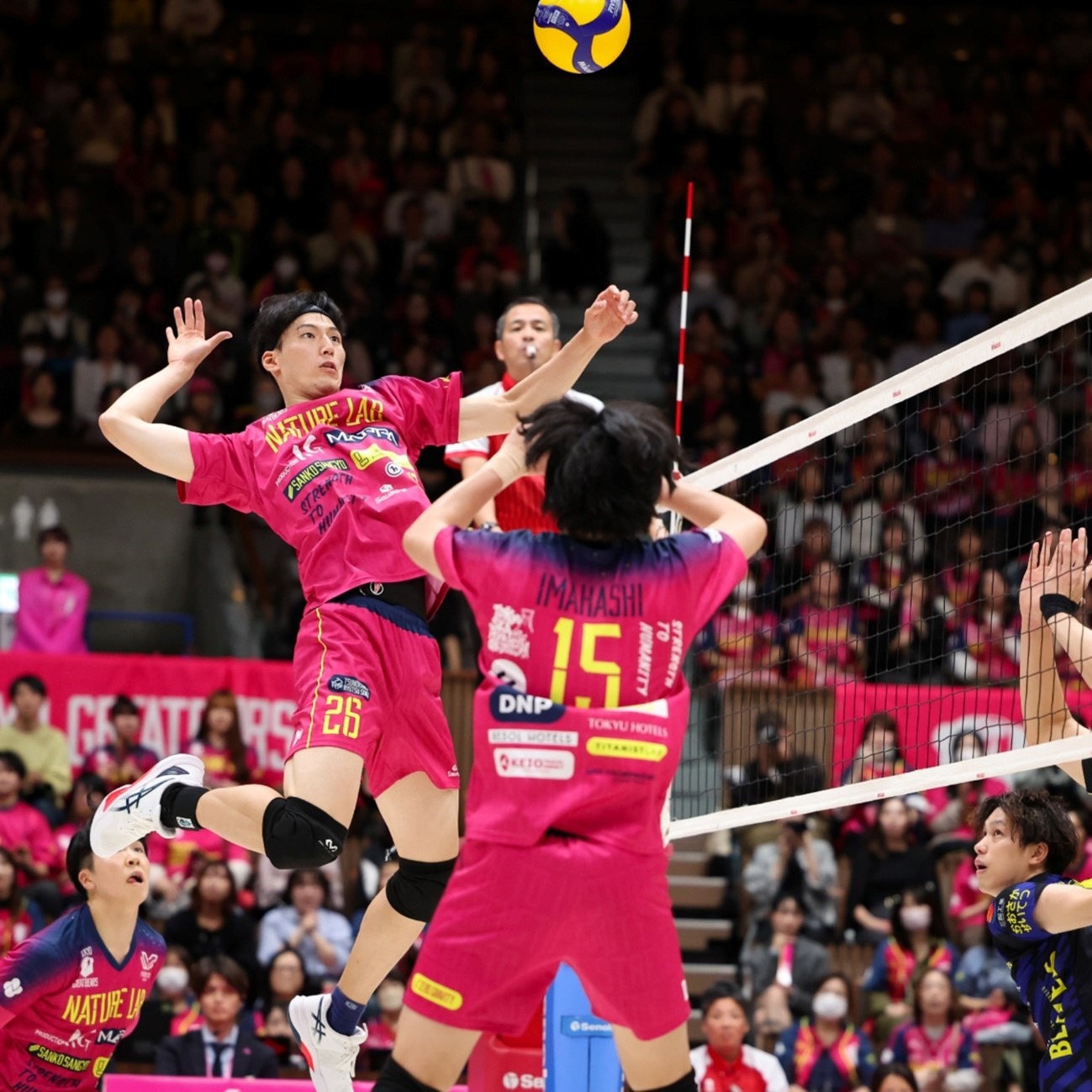 混乱私生活导致18岁退役，曾有潜力成为中甲新星的他如何遭遇失败